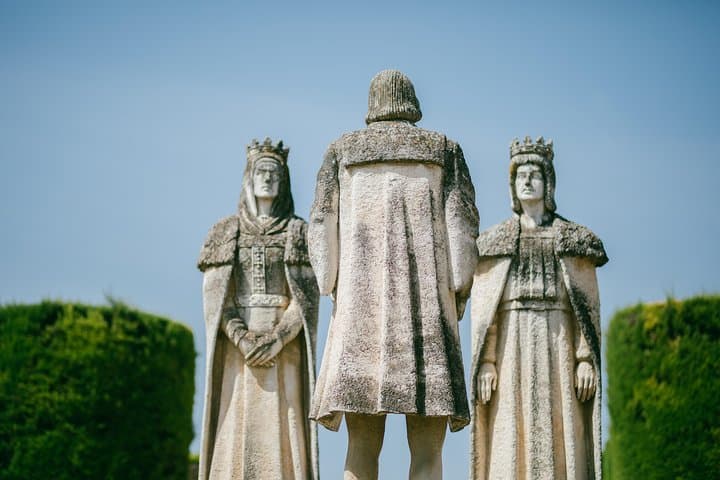 Guided visit to Alcazar de los Reyes Cristianos with admission