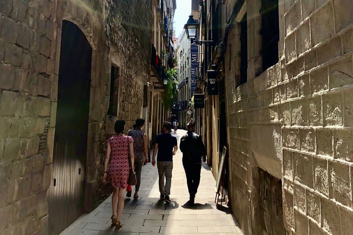 The historic walking tour will lead us through narrow backstreets.