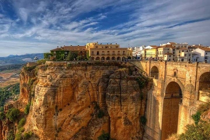 Ronda and the white village of Setenil private tour from Granada