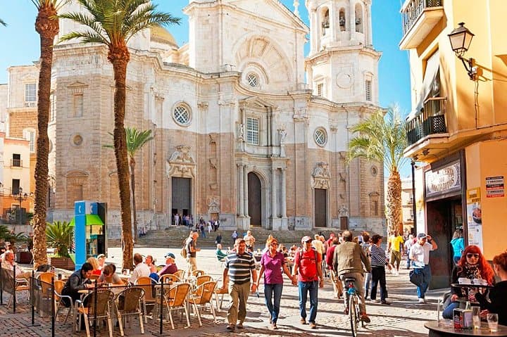Enjoy a shore excursion tour in Cadiz, the eldest city in Western Europe