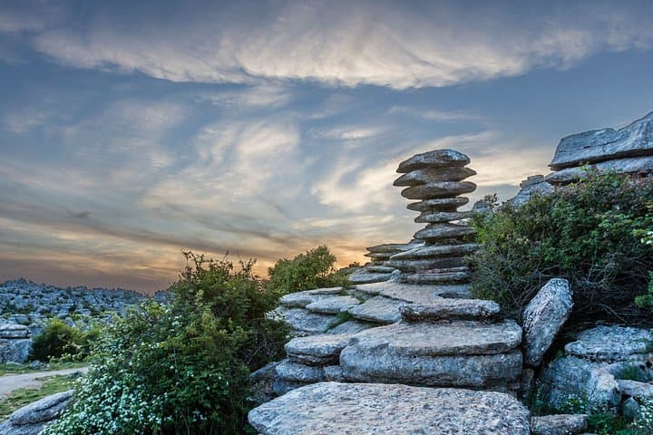 Torcal de Antequera hiking tour from Malaga by MALAGA ACTIVA TOURS.