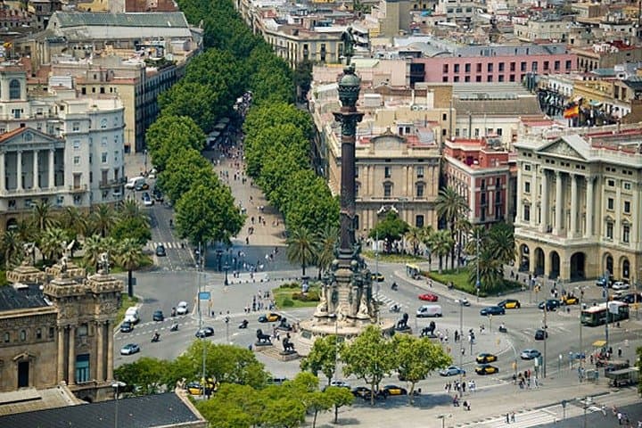 Barcelona Gaudi Tour: Sagrada Familia, Casa Batllo & Casa Mila