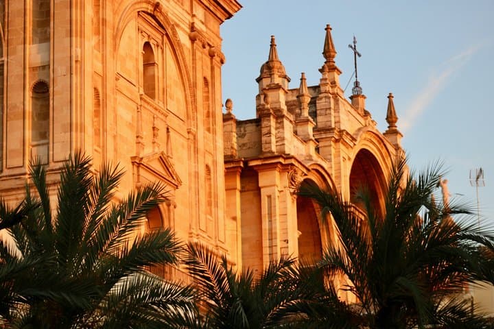 Granada: Albaicin and Sacromonte Sunset Tour - by Oh My Good Guide!