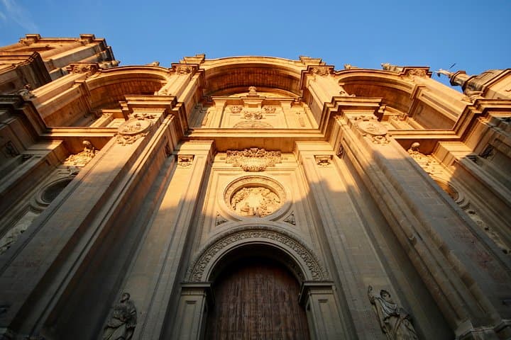 Granada: Albaicin and Sacromonte Sunset Tour - by Oh My Good Guide!