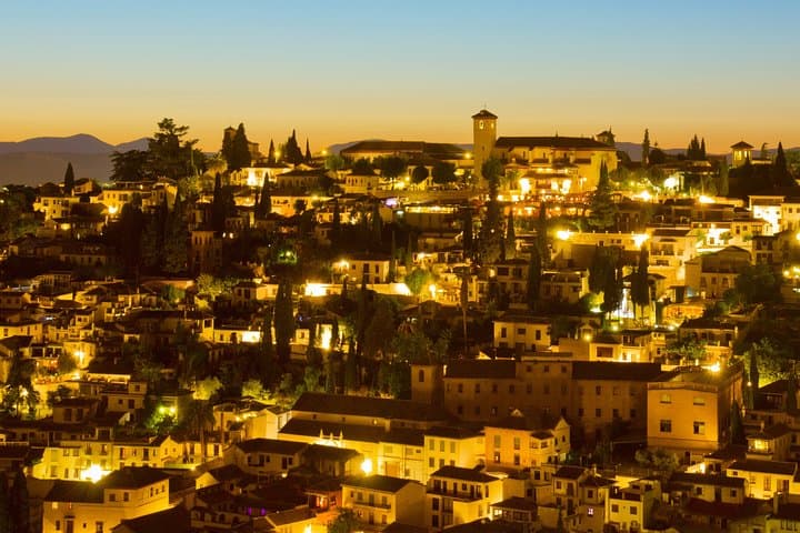 Albaicin and Sacromonte Private Tour