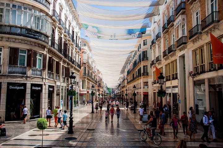 Private walking Tour of Thyssen Museum in Malaga