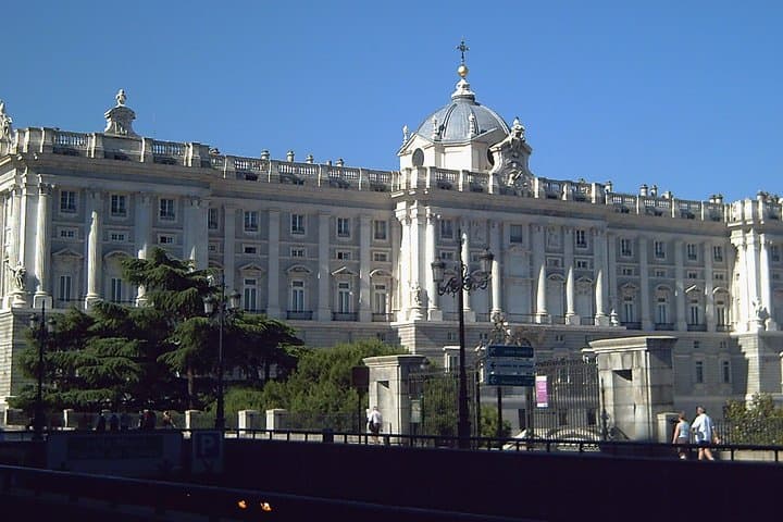 Private Tours during 5 days in Madrid with private pick up and entrance tickets