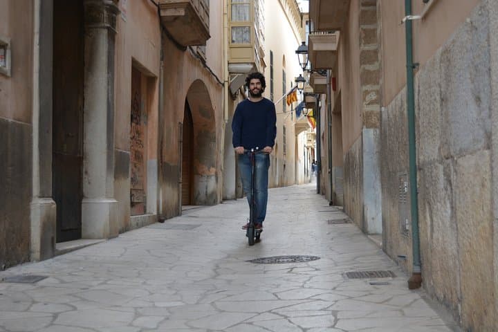Electric kick scooter rental in Palma de Mallorca
