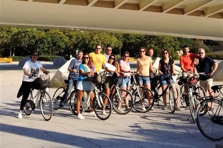 1-Hour Segway Tour in Valencia + Full-Day Bike Rental