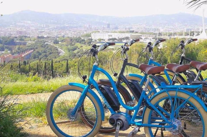 Of course we can up the Montjuïc hill with our ebikes!