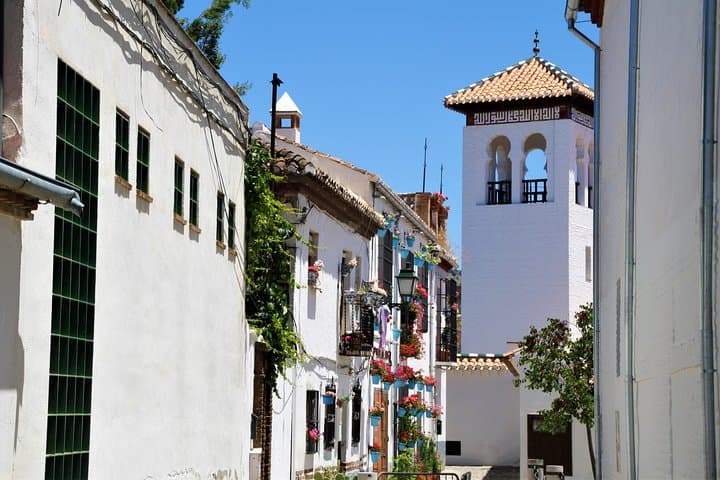 Sunset Walking Tour in Albaicín & Sacromonte