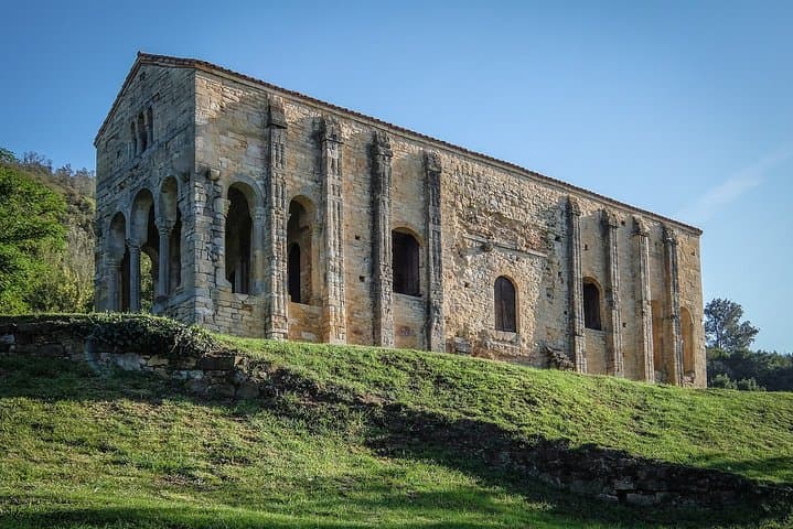 Walking Through Oviedo's Treasures - Private Tour