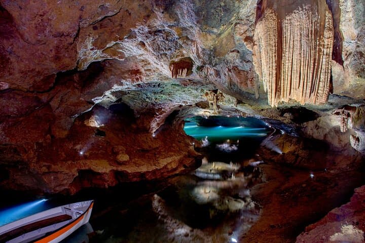 The amount of formations that you can find inside the caves