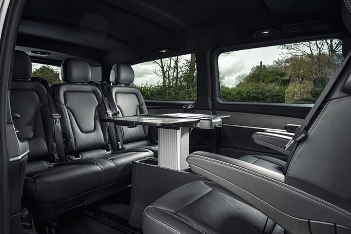 Private Transfer: Madrid Airport MAD to Madrid by Luxury Van