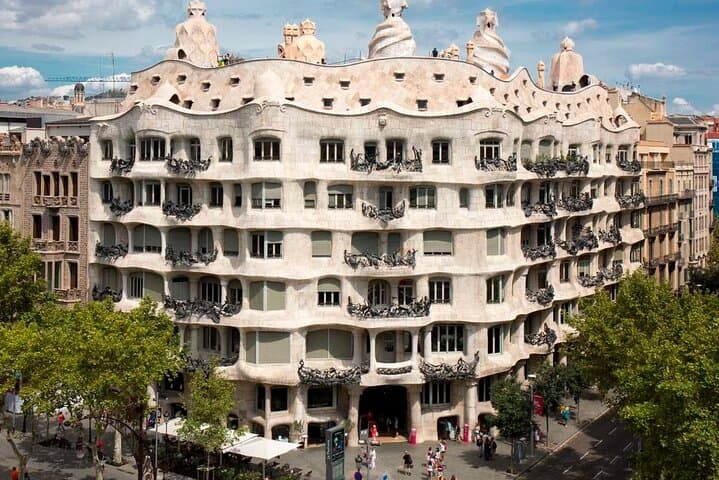 Gaudi Private Tour with Sagrada Familia & Park Guell Tickets