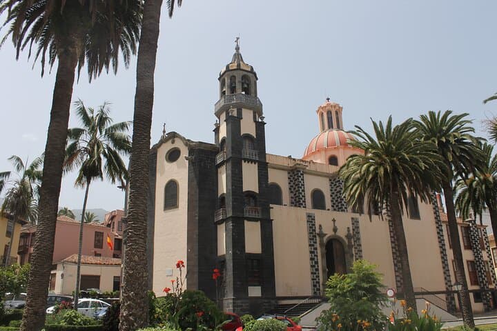 Private 6-hour Tour of La Orotava + Puerto de La Cruz with Hotel pick-up