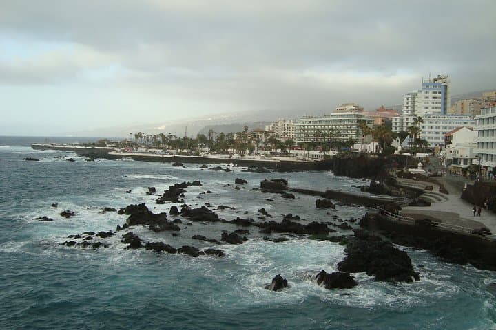 Private 6-hour Tour of La Orotava + Puerto de La Cruz with Hotel pick-up