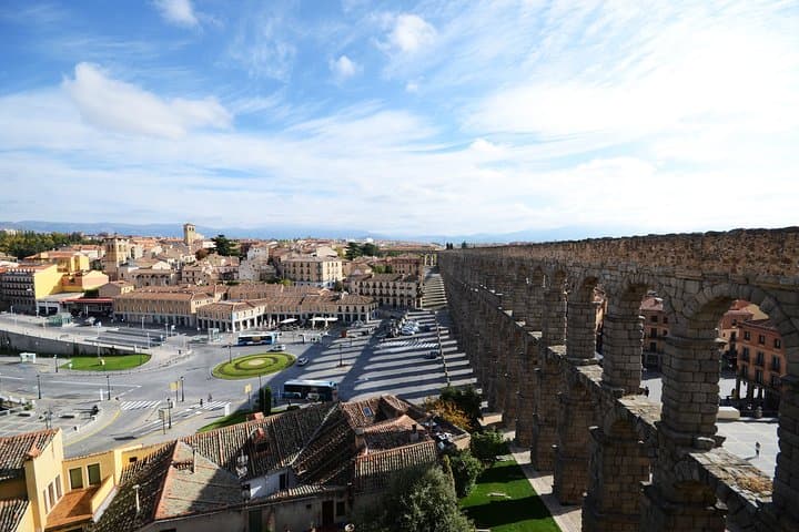 Segovia private tour from Madrid by private car
