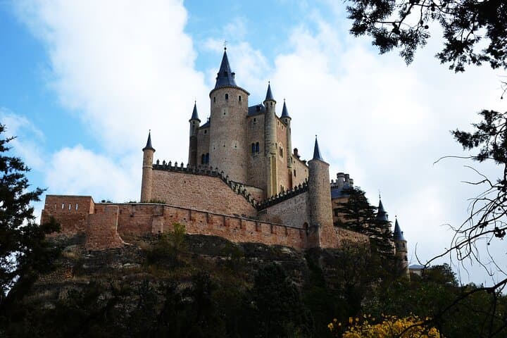 Segovia private tour from Madrid by private car