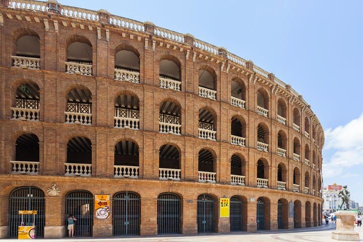 Private arrival OR departure transfer in Valencia (hotel OR airport pick-up)
