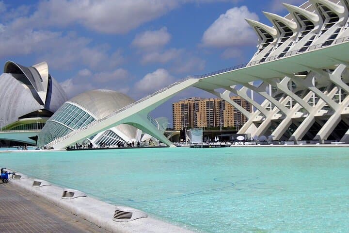 Private arrival OR departure transfer in Valencia (hotel OR airport pick-up)