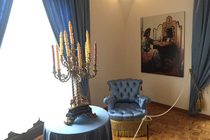 Round-Trip transfer: Dalí Museum in Figueres with lunch(optional)