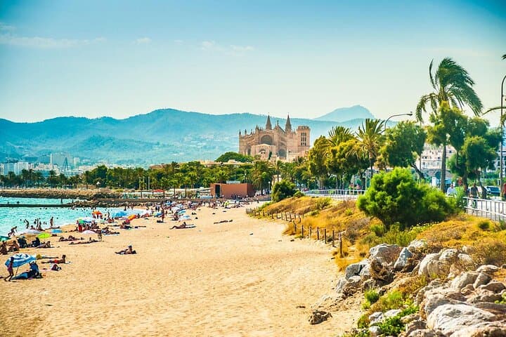 Arrival Transfer from Palma de Mallorca Airport PMI to Palma in Private Car