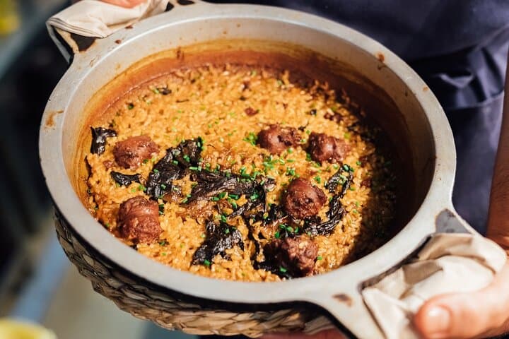 Barcelona Tapas & Wine Walking Tour with Optional Flamenco