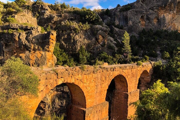 Hiking Tour of the Roman Aqueduct of Peña Cortada and Ruta de Agua