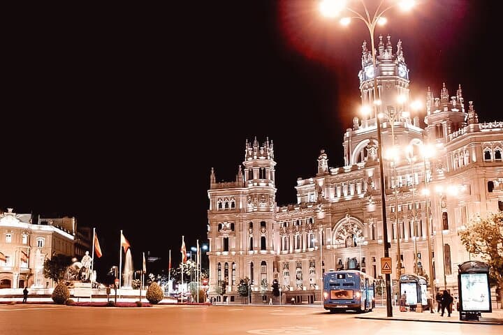 Photography Tour in Madrid with Personal Local Expert and Photographer