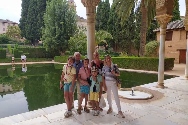 Alhambra Private Family Visit with children