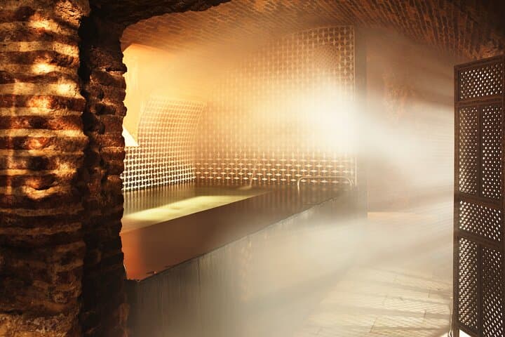 Arabian Baths and 15 min massage at Madrid's Hammam Al Ándalus