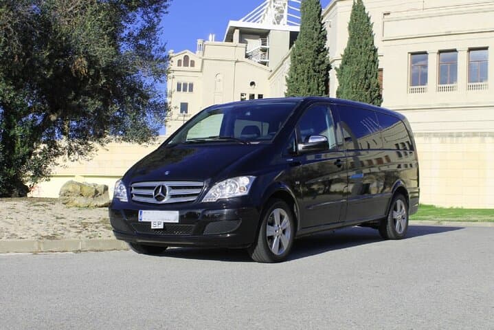 Barcelona Private Transfer: Cruise Port to Barcelona Airport