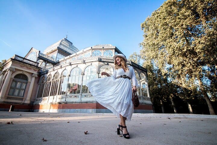 Private Vacation Photoshoot with Photographer in Madrid