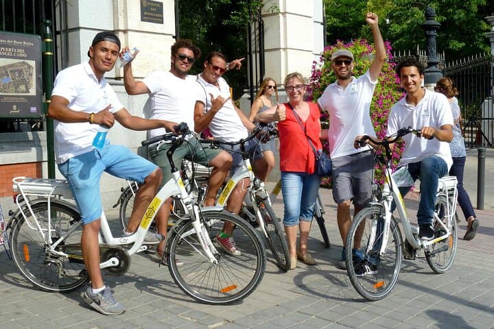 Madrid Retiro Park and Literary Quarter by Bike