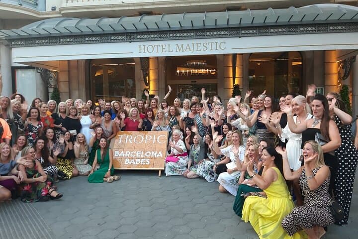 Mosaic Teambuilding Barcelona - create the logo of your company