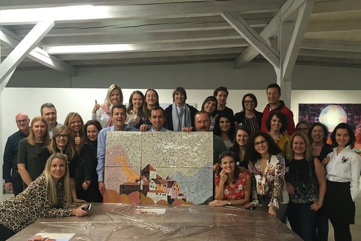 Teambuilding Barcelona: Create the logo of your company in mosaic