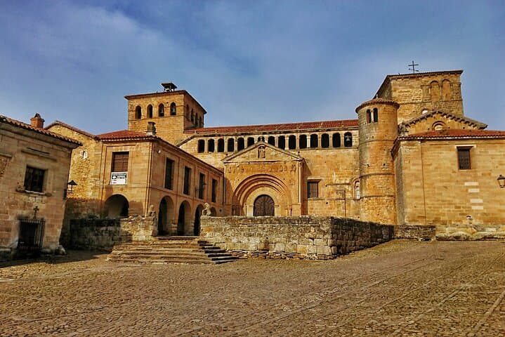 Private Puente Viesgo Caves Full-Day Tour from Santander