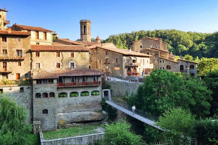 Private Pre-Pyrenees Medieval Village Hike from Barcelona