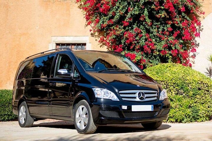 Cordoba: Private Transfer IN or OUT in Upscale Vehicle with Professional Driver