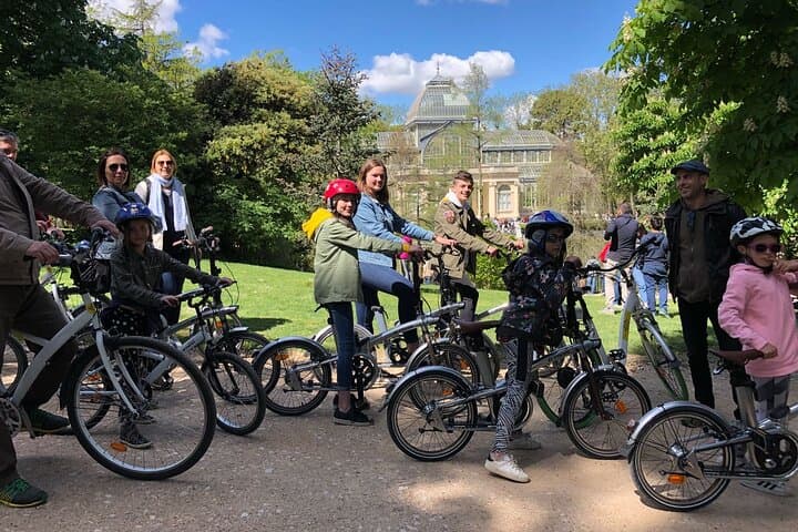Madrid Retiro Park and Literary Quarter by Bike
