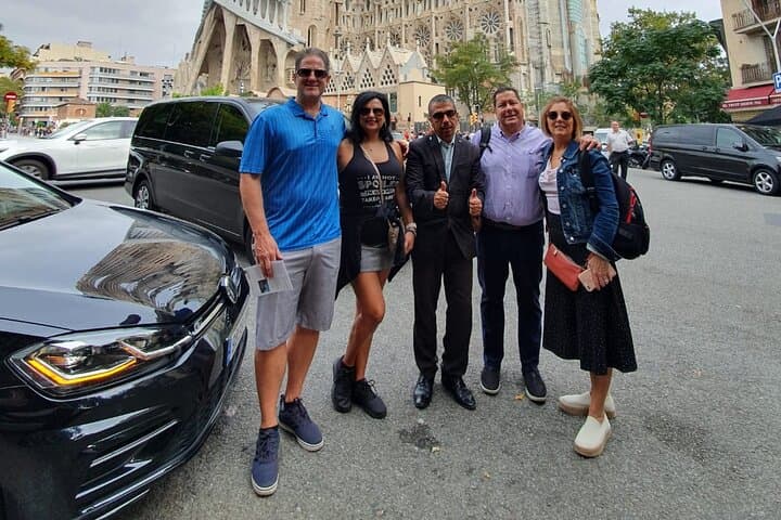 Barcelona Gaudi Tour: Sagrada Familia, Casa Batllo & Casa Mila