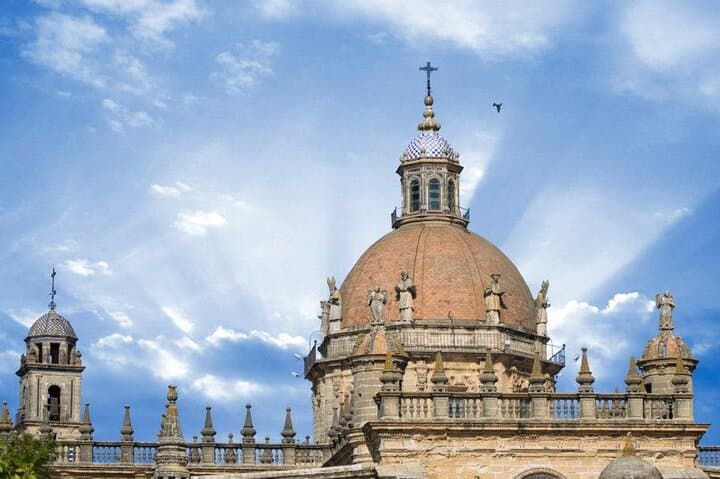 Jerez Walking Tour with Alcazar and Cathedral Entrance