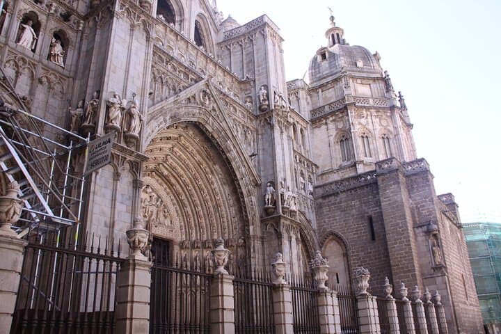 Toledo Half Day Tour with Cathedral, St Tome Church & Synagoge