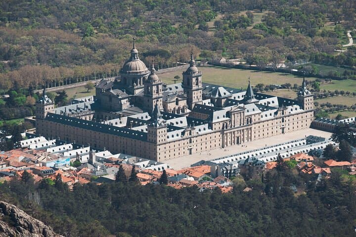 Private Tour to Escorial Valley of Fallen and Segovia from Madrid