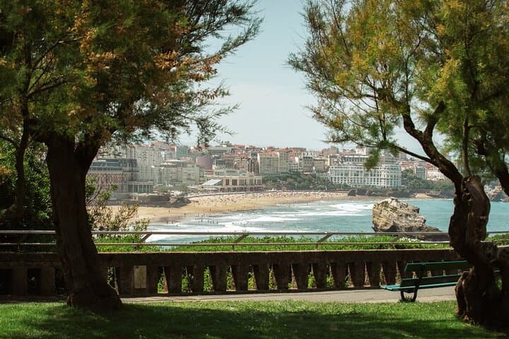 Private Cultural Tour: Biarritz, St Jean de Luz & Hondarribia