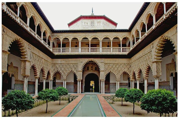 Complete Sevilla Tour: Alcazar & Cathedral fees + Optional Tapas