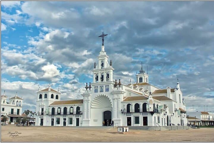 Horseback riding tour of Doñana and visit of El Rocio