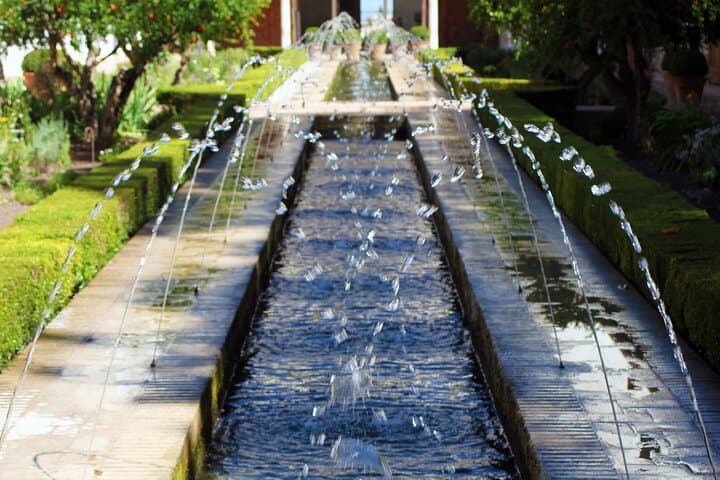 Semi Private Tour to the Alhambra from Nerja