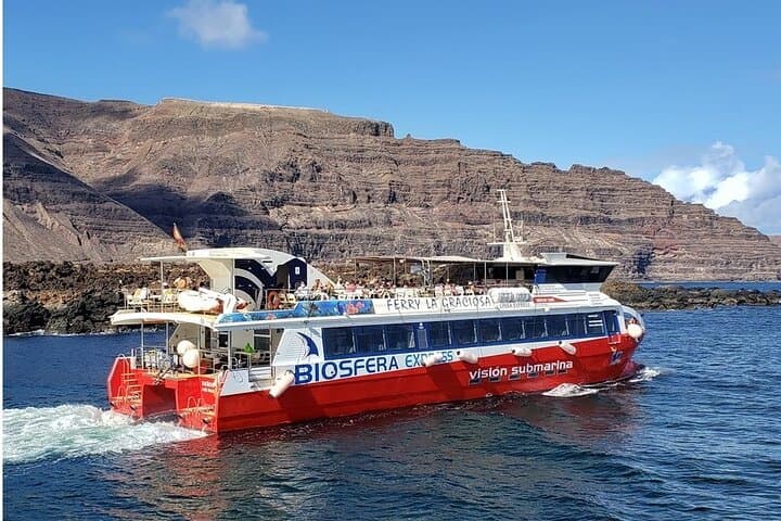 Lanzarote Tour: Lagomar Museum, Cactus Garden & La Graciosa